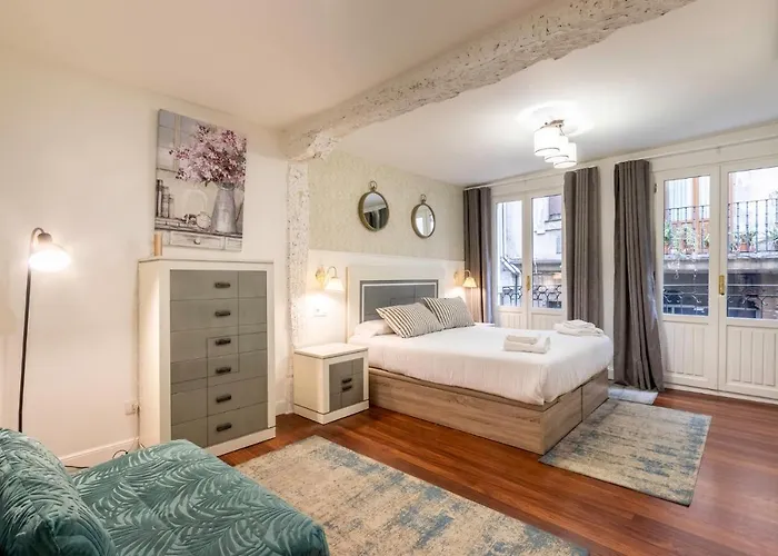 Old Town Xi By Aston Apartamento