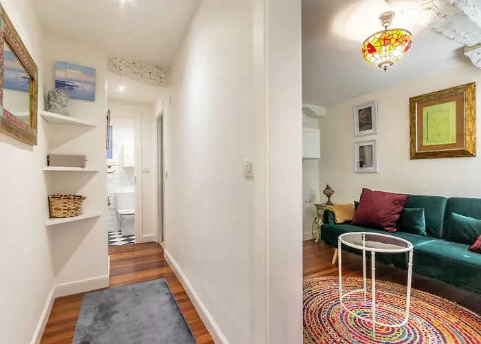 Old Town Xi By Aston *