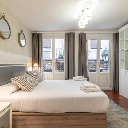 Old Town Xi By Aston